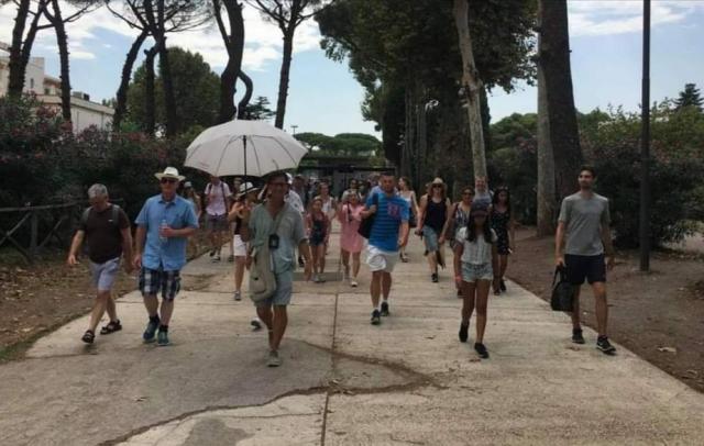 Pompei: 2h Group Tour with a certified licensed guide (no ticket)