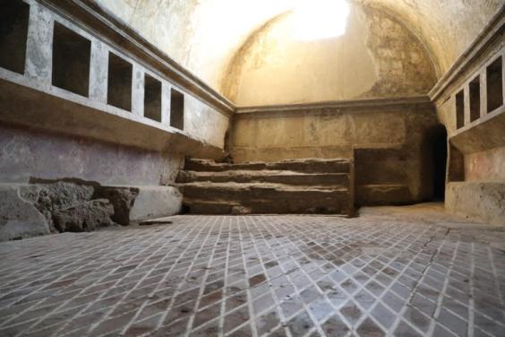 Herculaneum & Pompeii: Full-day group tours with a certified licensed guide-16