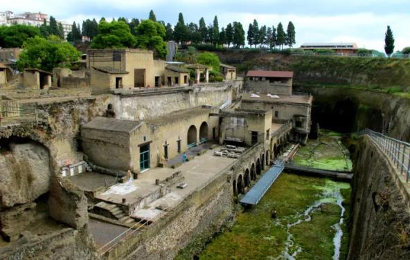 Herculaneum & Pompeii: Full-day group tours with a certified licensed guide-19