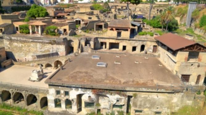 Herculaneum: All inclusive 2h group tour with a certified guide + ticket + map-18