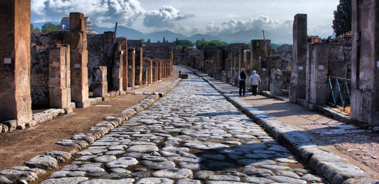 Pompeii: 2H Semi-private group tour with a certified guide + ticket-6