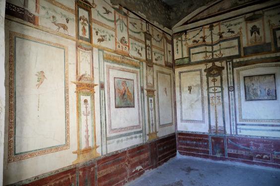 Pompeii & Herculaneum: Full-day group tours with a certified licensed guide-3