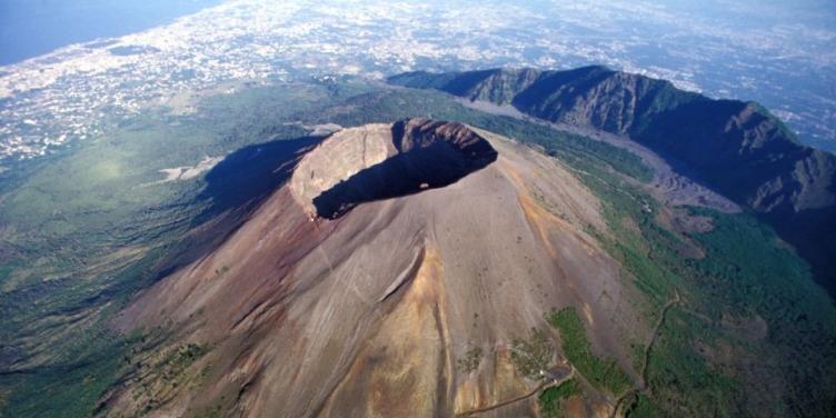 Discover Vesuvius: Private Experience with Transfer & Ticket from Naples or Pompeii-7