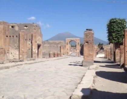 Pompeii & Vesuvius: Premium Tour with private guide & transfer from Sorrento-6