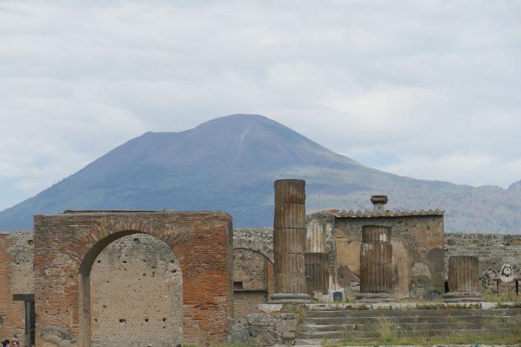 Discover Pompeii and Vesuvius on a full day trip from Pompeii